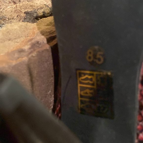 Jeffrey Campbell Elegant Snakeskin Ankle Boots - Red 8.5 EUC - Picture 7 of 9